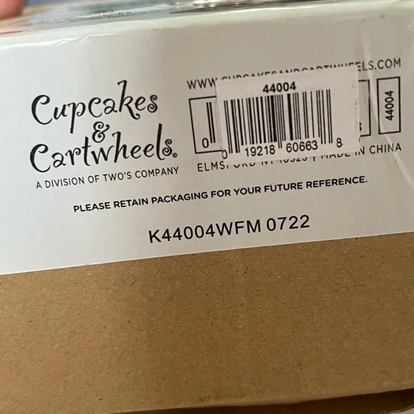 Cupcakes & Cartwheels Insect Hotel Kit - Picture 3 of 3